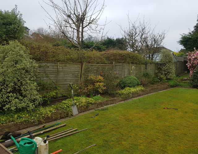 Fence repair in Pembury